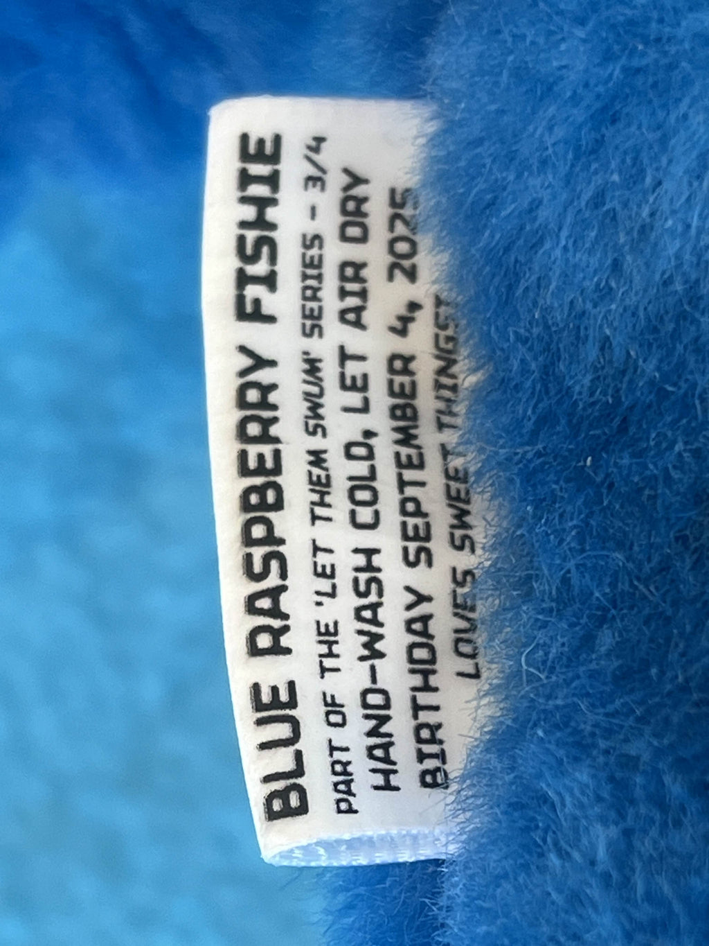 Fluffy Fishie - Blue Raspberry