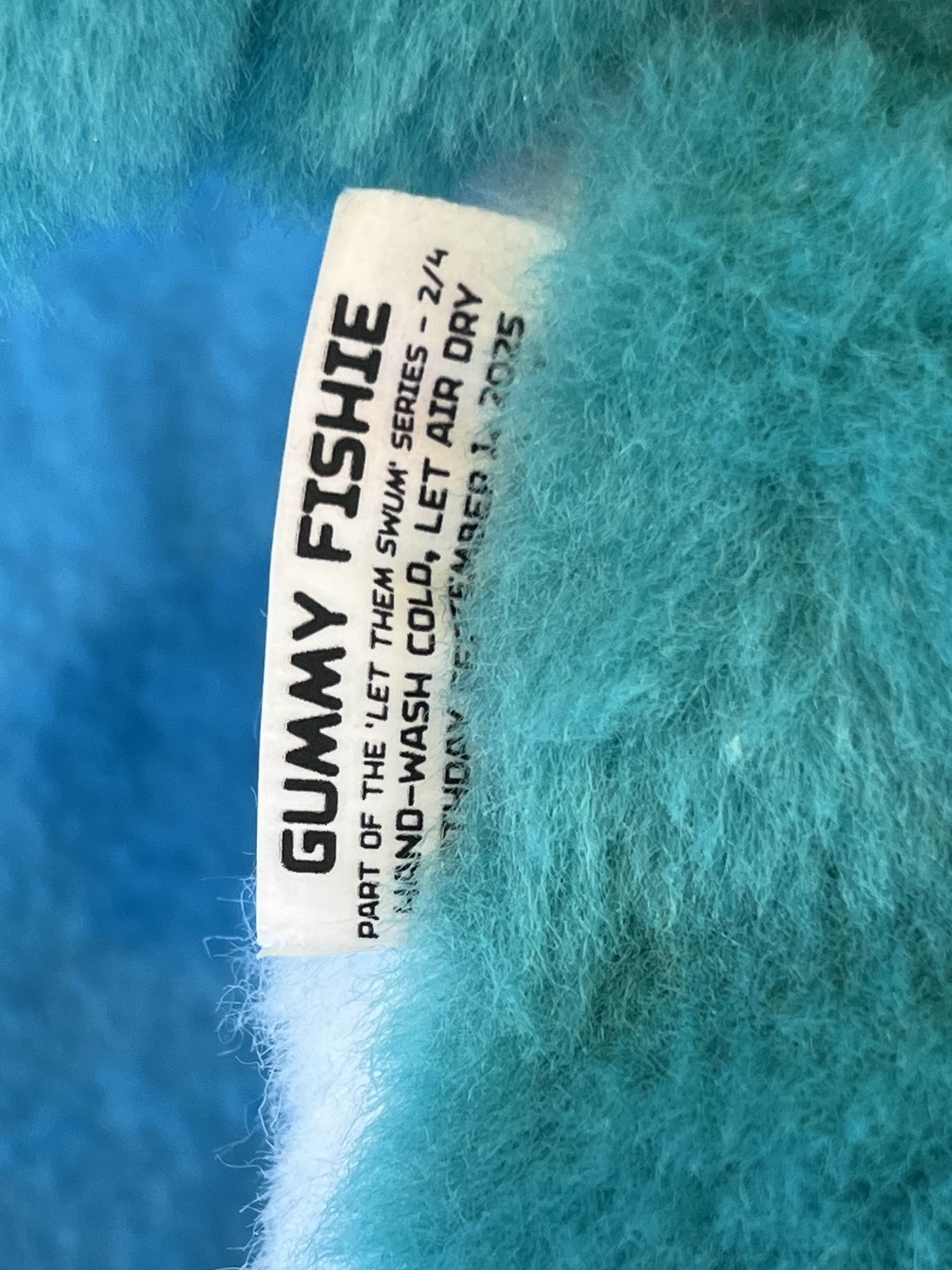 Fluffy Fishie - Gummy Fishie